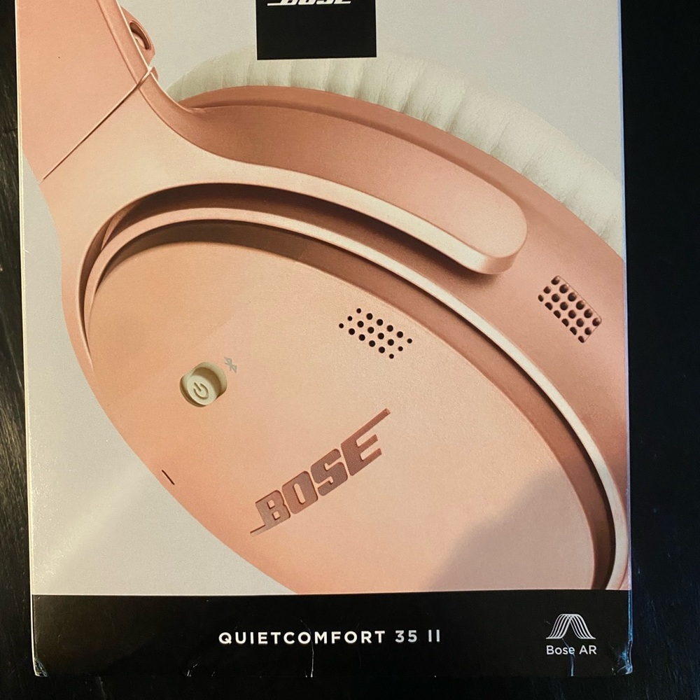 Bose QuietComfort 35 II Wireless Bluetooth Headphones Noise-Cancelling-rose gold
